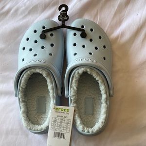 NWT Crocs Classic Lined Clog in Mineral Blue. Women’s size  7 or Men’s size 5.